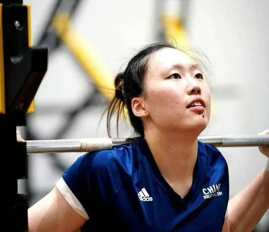 北京单场500-邹佳祺打出丁霞既视感！年轻二传能否复刻“小蚂蚁”逆袭路？|上海|国家队|北京女排|许晓婷|中国女排_新浪新闻